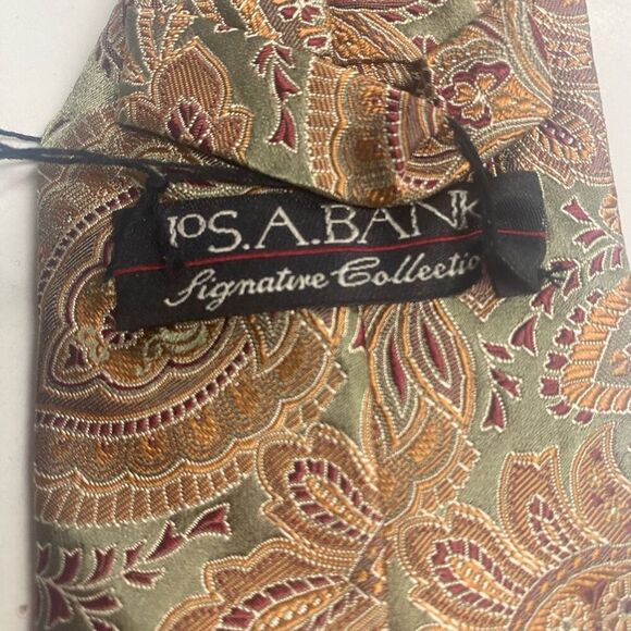JoS.A.BANK Signature Collection Gray Gold Paisley Silk Tie New With Tags - Picture 4 of 11